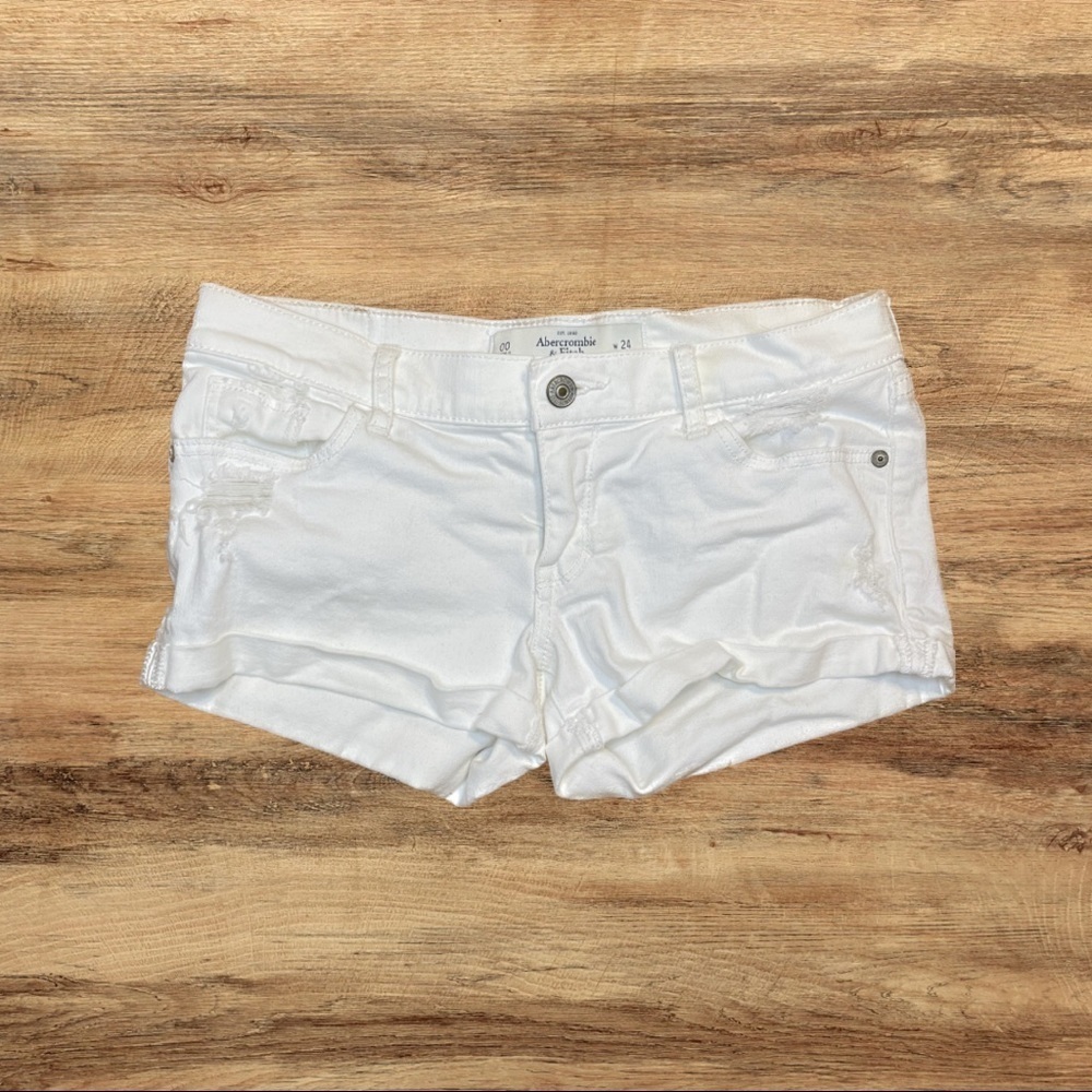 ABERCROMBIE white shorts